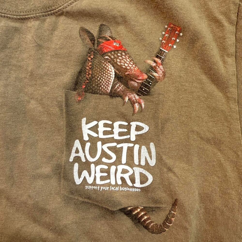 Keep Austin Weird Armadillo with guitar tee Taxes size S